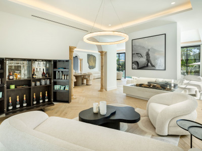 Villa à vendre à El Herrojo, Benahavis