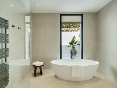 Villa à vendre à El Herrojo, Benahavis