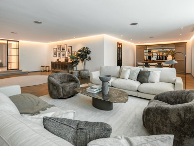 Вилла в продаже в Marbella Club Golf Resort, Бенахавис