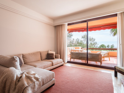 Apartamento en venta en Cumbres de Los Almendros, Benahavis