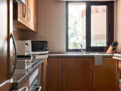 Apartamento en venta en Cumbres de Los Almendros, Benahavis