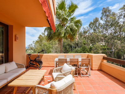 Apartamento en venta en Cumbres de Los Almendros, Benahavis