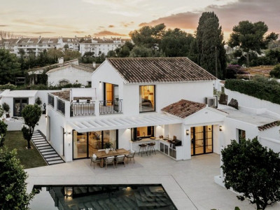 Villa for sale in Linda Vista Alta, San Pedro de Alcantara