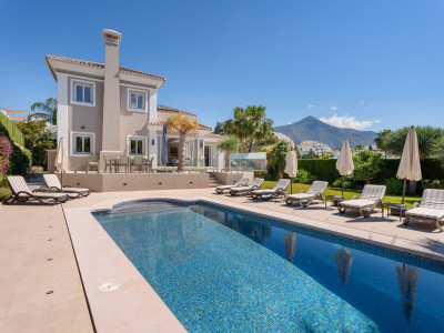 Villa à vendre à Nueva Andalucia