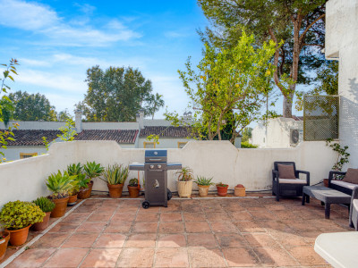 Adosado en venta en El Capricho, Marbella Golden Mile