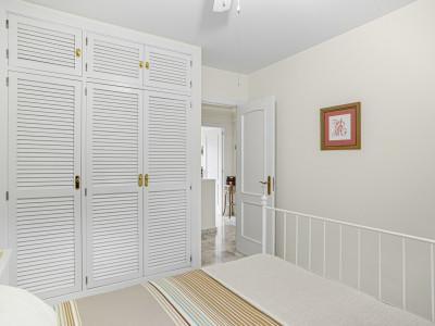 Adosado en venta en El Capricho, Marbella Golden Mile