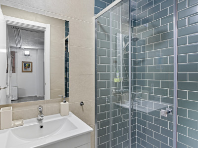 Adosado en venta en El Capricho, Marbella Golden Mile