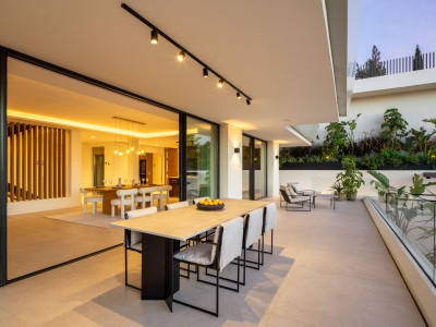 Villa à vendre à Elviria, Marbella Est