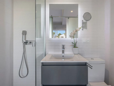 Apartamento en venta en Costalita, Estepona