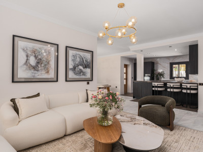 Villa à vendre à Altos del Rodeo, Nueva Andalucia