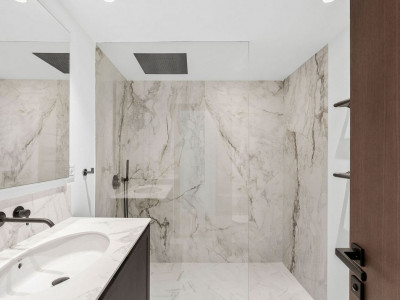 Apartamento en venta en Palacetes Los Belvederes, Nueva Andalucia