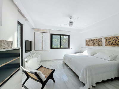 Semi Detached Villa for sale in Guadalvillas, San Pedro de Alcantara