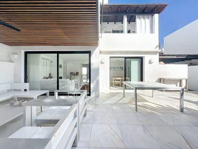 Semi Detached Villa for sale in Guadalvillas, San Pedro de Alcantara