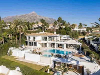 Villa à vendre à Nueva Andalucia