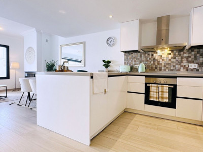 Adosado en venta en La Mairena, Marbella Este