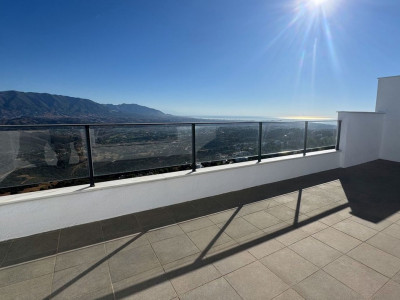 Adosado en venta en La Mairena, Marbella Este