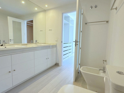 Adosado en venta en La Mairena, Marbella Este