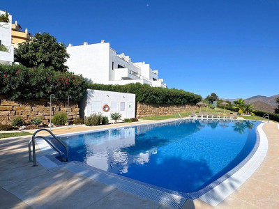 Adosado en venta en La Mairena, Marbella Este