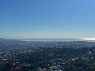 Adosado en venta en La Mairena, Marbella Este