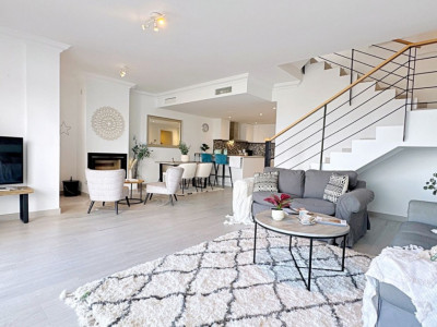 Adosado en venta en La Mairena, Marbella Este