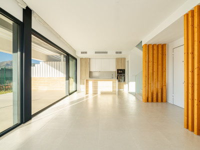 Adosado en venta en Atalaya, Estepona