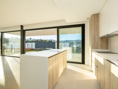 Adosado en venta en Atalaya, Estepona