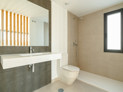 Adosado en venta en Atalaya, Estepona