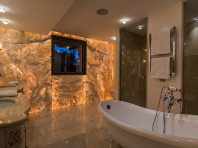 Villa en venta en La Cerquilla, Nueva Andalucia