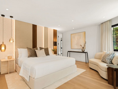 Villa for sale in Las Brisas del Golf, Nueva Andalucia