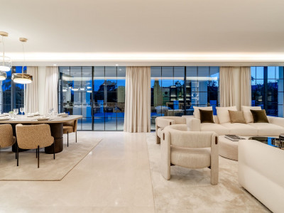 Villa for sale in Las Brisas del Golf, Nueva Andalucia