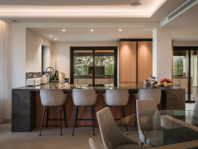 Апартамент на нижнем этаже в продаже в Aloha Park, Новая Андалусия