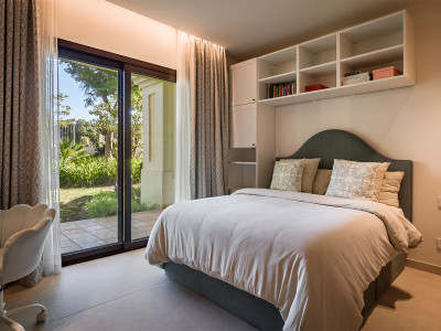 Апартамент на нижнем этаже в продаже в Aloha Park, Новая Андалусия