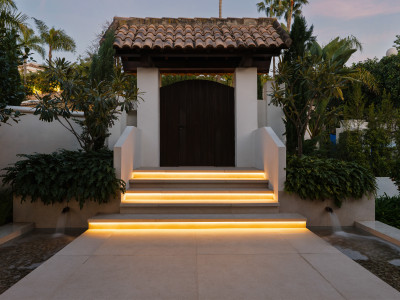 Villa à vendre à Los Naranjos Golf, Nueva Andalucia