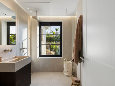 Villa à vendre à Los Naranjos Golf, Nueva Andalucia