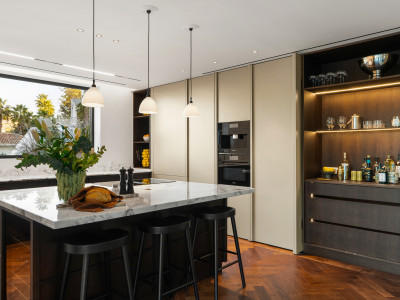 Villa à vendre à Los Naranjos Golf, Nueva Andalucia