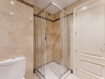 Erdgeschosswohnung zum Verkauf in Sierra Blanca, Marbella Goldene Meile