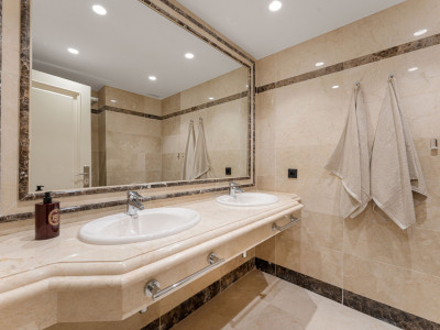 Erdgeschosswohnung zum Verkauf in Sierra Blanca, Marbella Goldene Meile