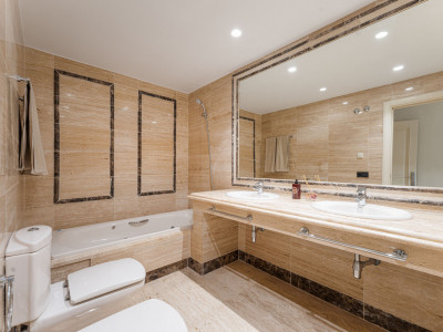 Erdgeschosswohnung zum Verkauf in Sierra Blanca, Marbella Goldene Meile