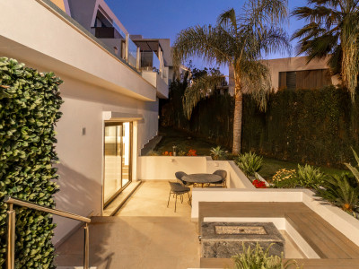 Villa zum Verkauf in El Paraiso, Estepona