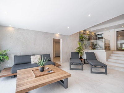 Villa zum Verkauf in El Paraiso, Estepona