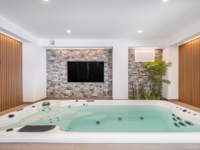 Villa zum Verkauf in El Paraiso, Estepona