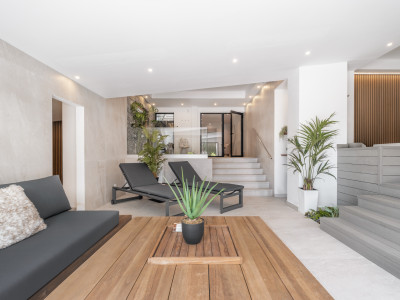 Villa zum Verkauf in El Paraiso, Estepona