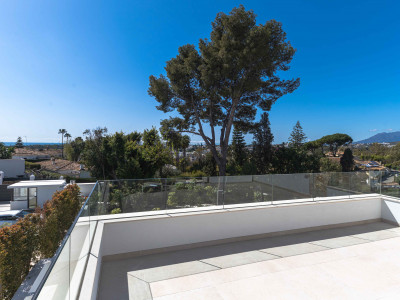 Villa zum Verkauf in Nueva Alcantara, San Pedro de Alcantara