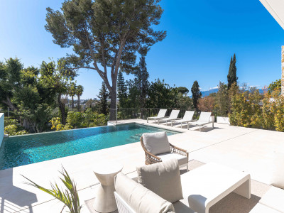 Villa zum Verkauf in Nueva Alcantara, San Pedro de Alcantara