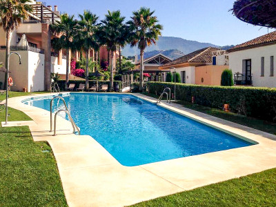 Reihenhaus zum Verkauf in El Casar, Benahavis