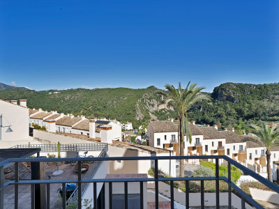 Reihenhaus zum Verkauf in El Casar, Benahavis