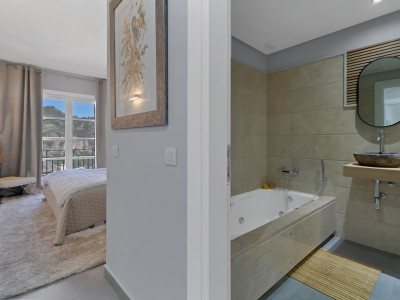 Reihenhaus zum Verkauf in El Casar, Benahavis