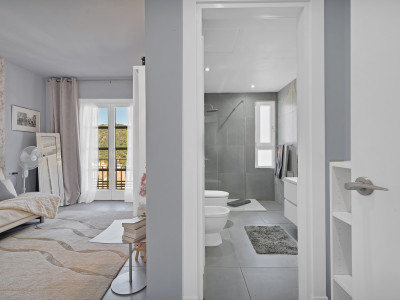 Reihenhaus zum Verkauf in El Casar, Benahavis