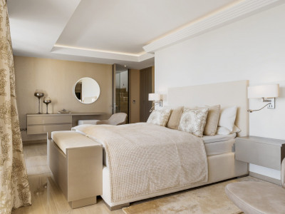 Zweistöckiges Penthouse zum Verkauf in Cumbres de Los Almendros, Benahavis