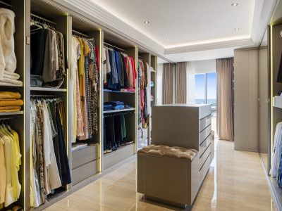 Zweistöckiges Penthouse zum Verkauf in Cumbres de Los Almendros, Benahavis